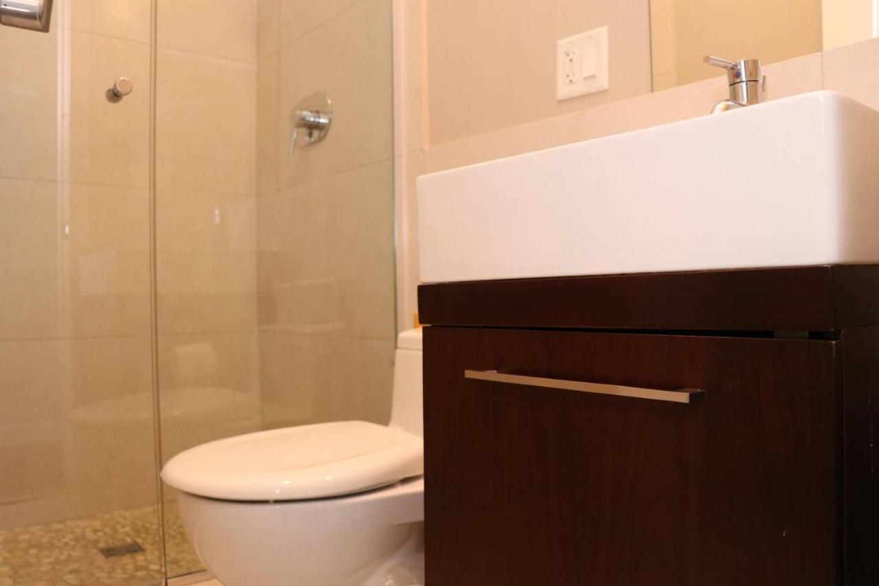 Large Stylish Newbury Street Studio W/ Kitchen Бостън Екстериор снимка